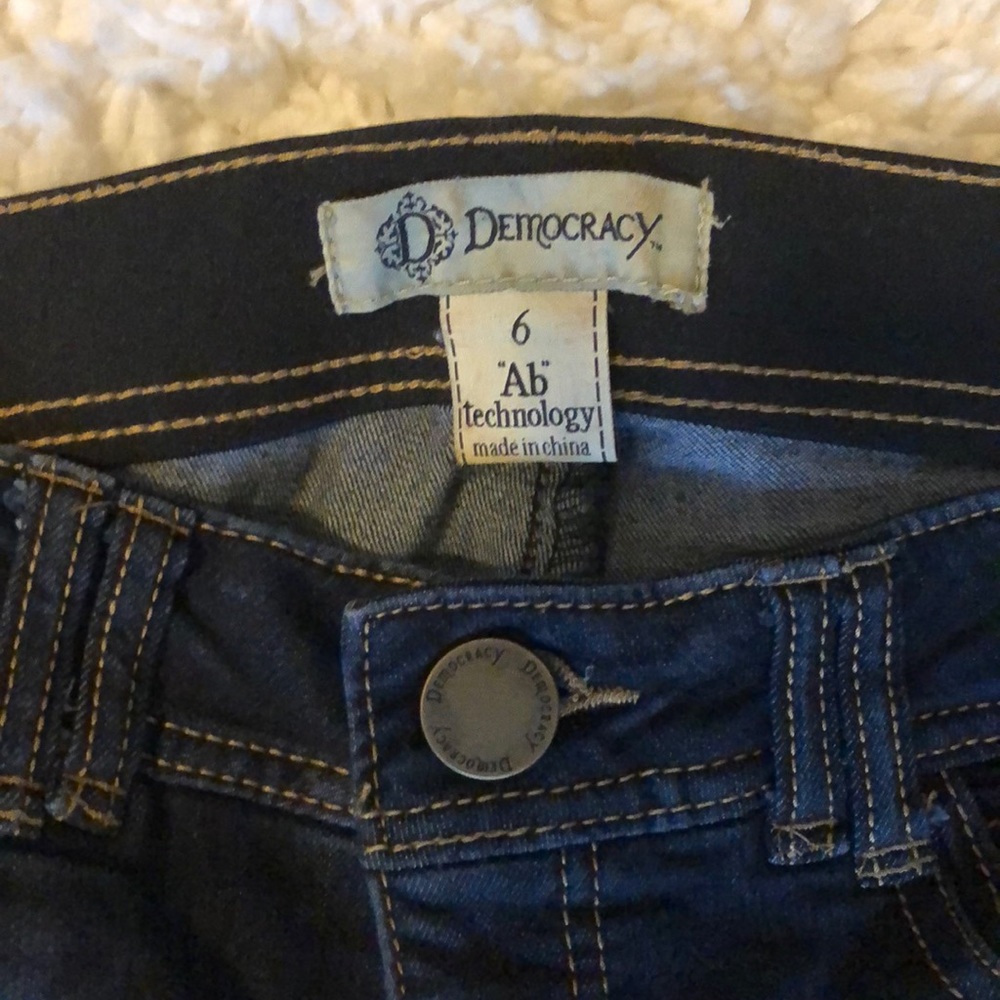Size 6 stretchy Democracy skinny jeans